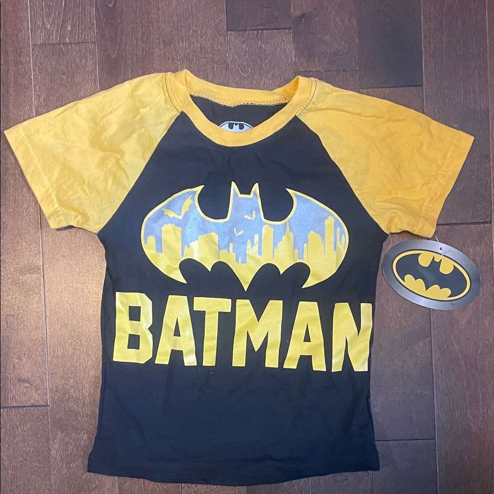 Batman Yellow and Black Short Sleeve Tee ⭐️2 for 11⭐️